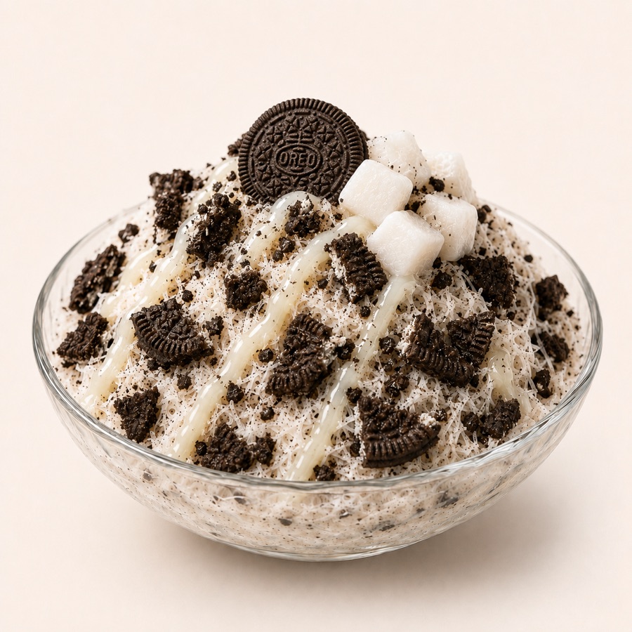 Oreo Eclipse bingsu cup with cookies and cream toppings.
